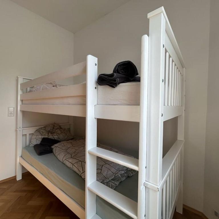 Room in Top 2 Vila Rebuli For 4 people - Vierbettzimmer mit Gemeinschaftsbad - 11