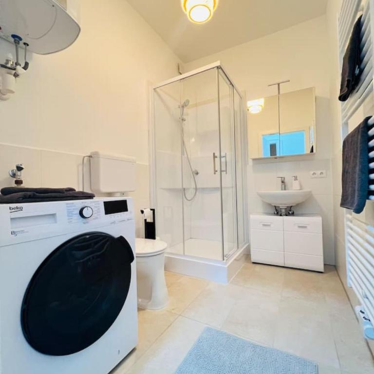 Modern New Eggenberg Top 1b - Apartment - 3