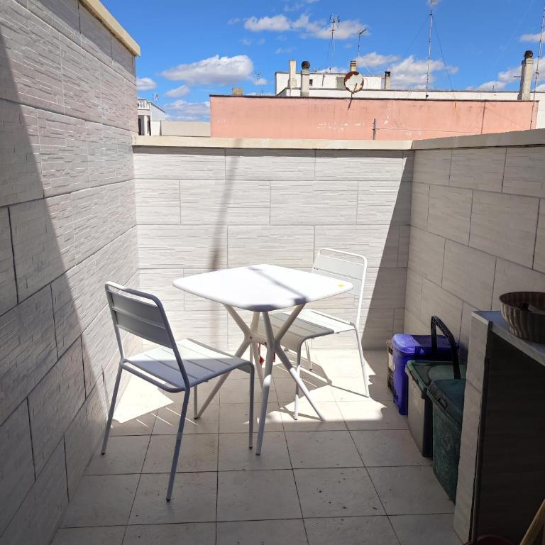 Casa vacanza Consolata e Mimmo - Two-Bedroom Deluxe Apartment with Balcony - 8