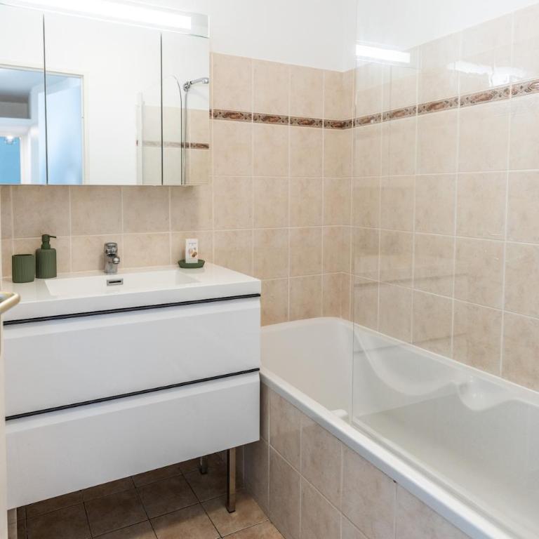 Horizon Paisible - Piscine et parking ! - Appartamento con 2 Camere da Letto - 33