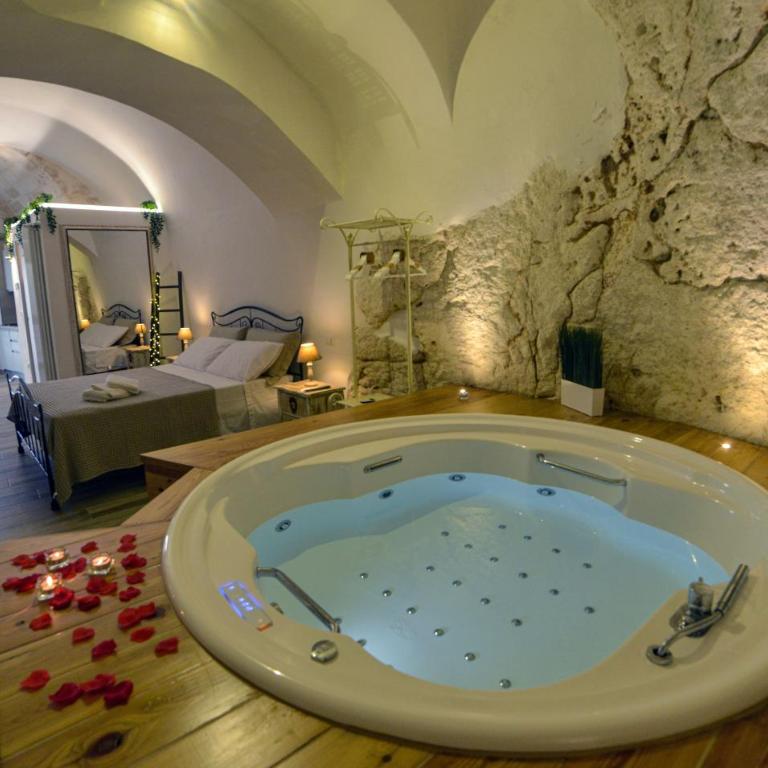 Suite Grotta della luna - Romantic Luxury Jacuzzi - Casa con 1 Camera da Letto - 13