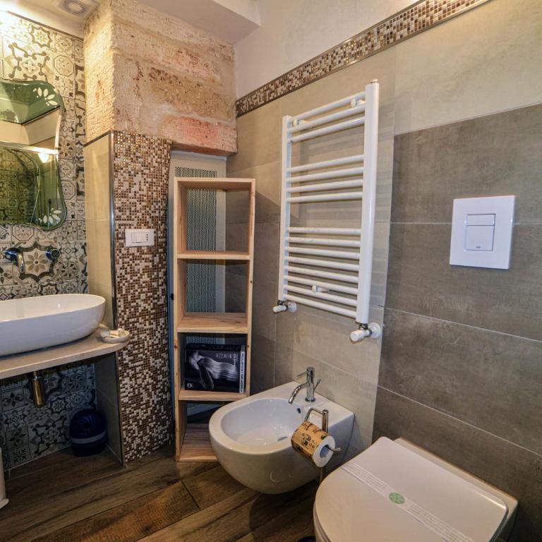 Suite Grotta della luna - Romantic Luxury Jacuzzi - Casa con 1 Camera da Letto - 21