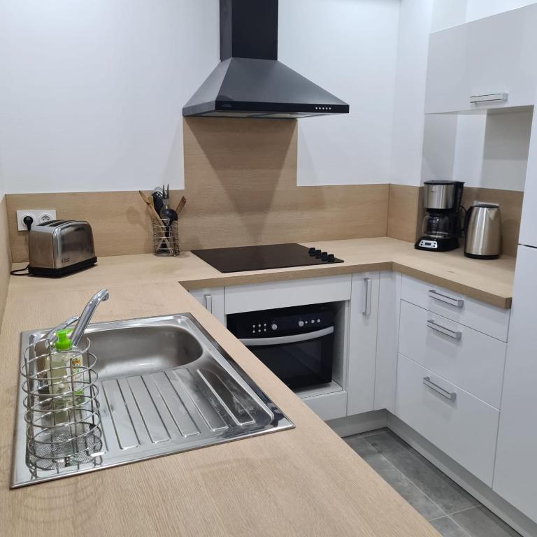 Appartement Climatisé Nimes - Two-Bedroom Apartment - 4