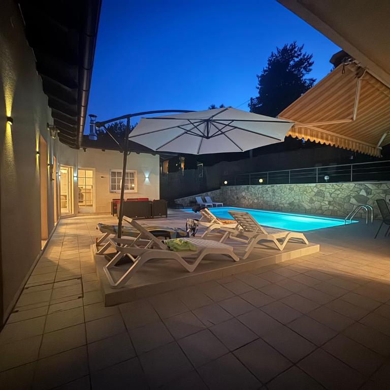 Villa RELAX Miševići - Vila sa 3 Spavaće Sobe - 12