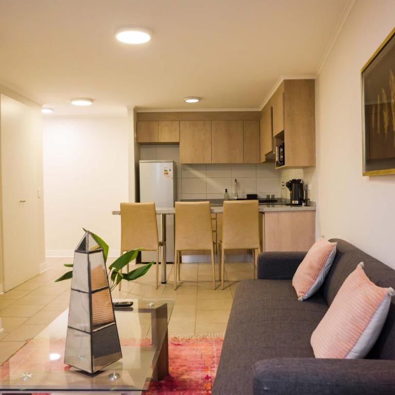 Central 1BR Gem Walk to Metro & More - Apartamento - 12