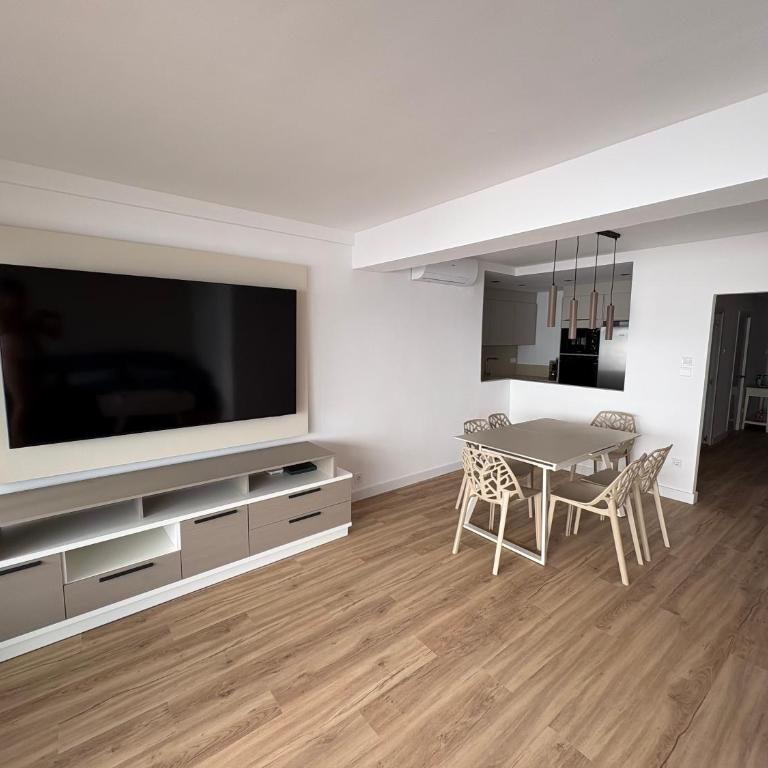 Le bateau immobile - Three-Bedroom Apartment - 2