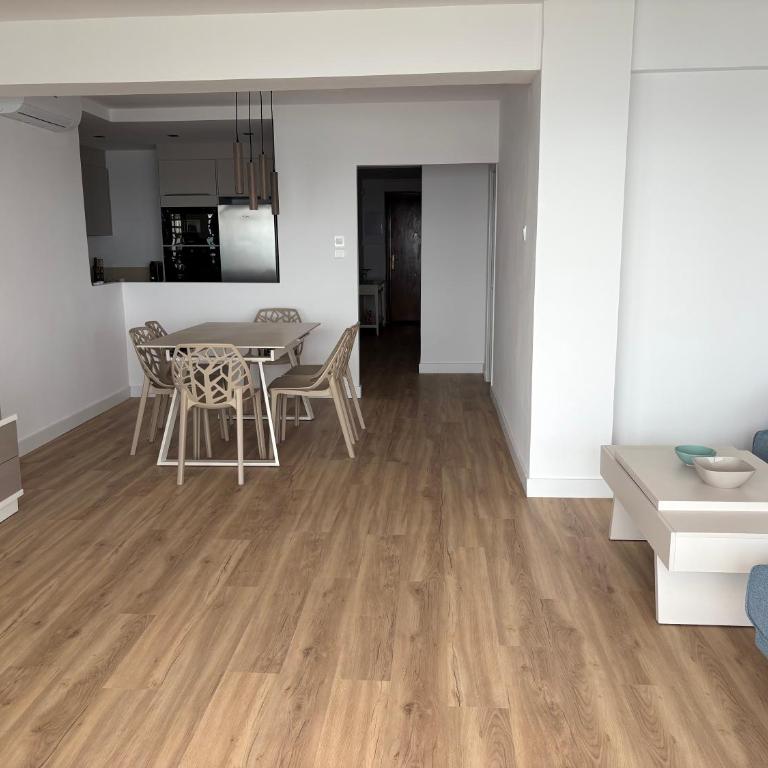 Le bateau immobile - Three-Bedroom Apartment - 8