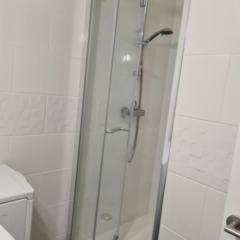 Appartement Climatisé Nimes - Two-Bedroom Apartment - 8