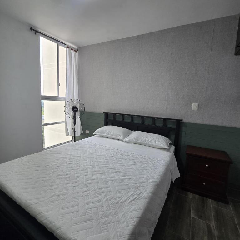 Apartamento en Armenia - Con Piscina - Apartamento de 3 dormitorios - 20
