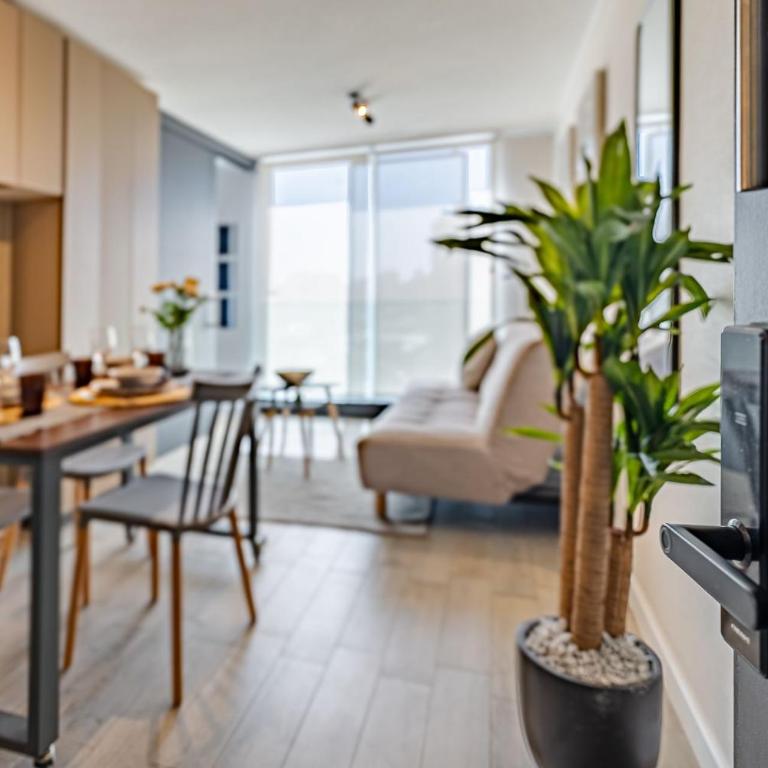 Santa Elvira Apartments - Deluxe One-Bedroom Apartment with City View - 18