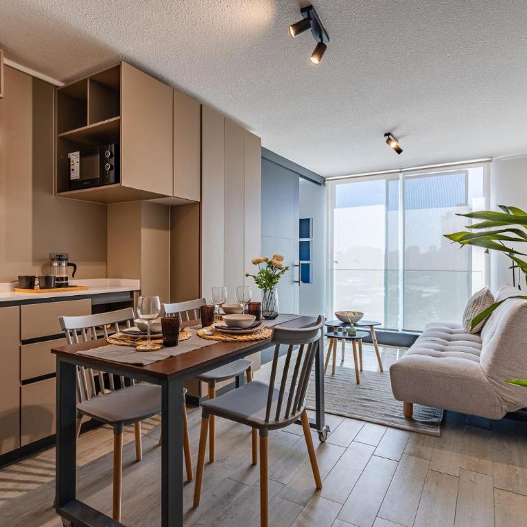 Santa Elvira Apartments - Deluxe One-Bedroom Apartment with City View - 17