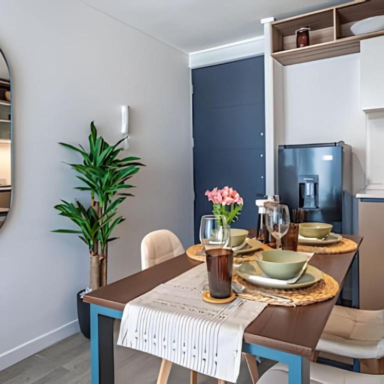 Santa Elvira Apartments - Deluxe One-Bedroom Apartment - 14