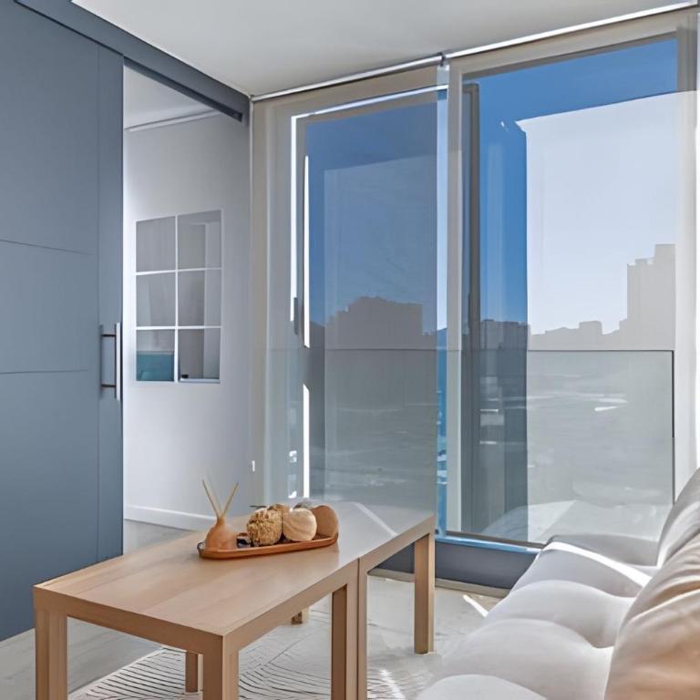 Santa Elvira Apartments - Deluxe One-Bedroom Apartment - 16