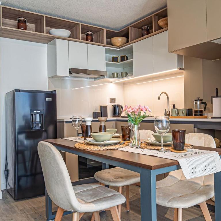 Santa Elvira Apartments - Deluxe One-Bedroom Apartment - 15