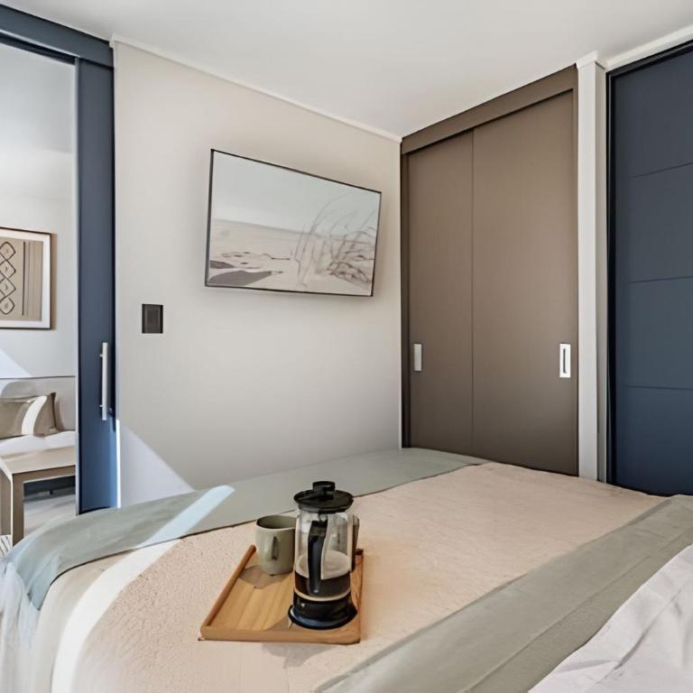 Santa Elvira Apartments - Deluxe One-Bedroom Apartment - 35