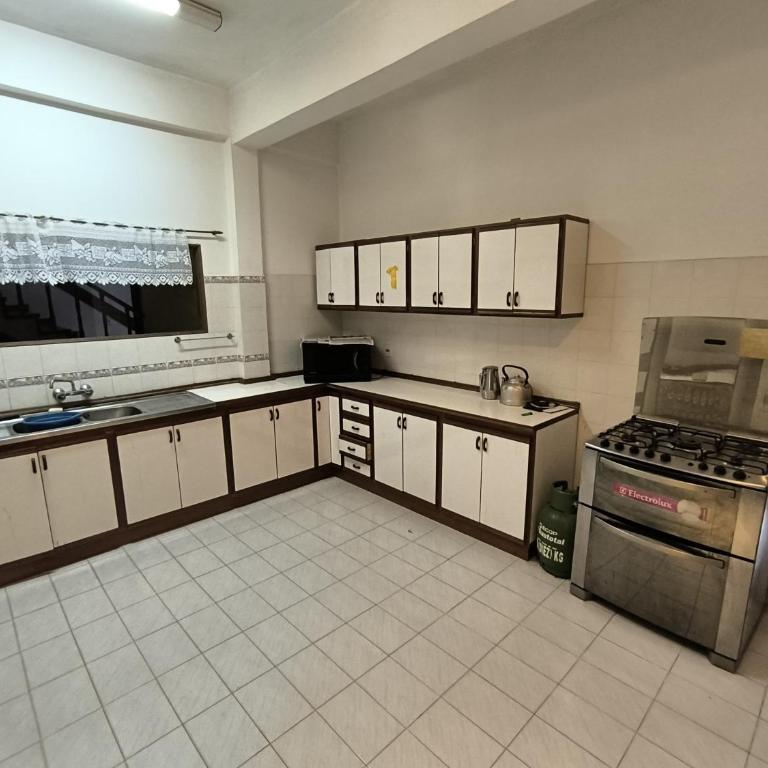 Encarnación Lodge & apartments - Seven-Bedroom House - 13