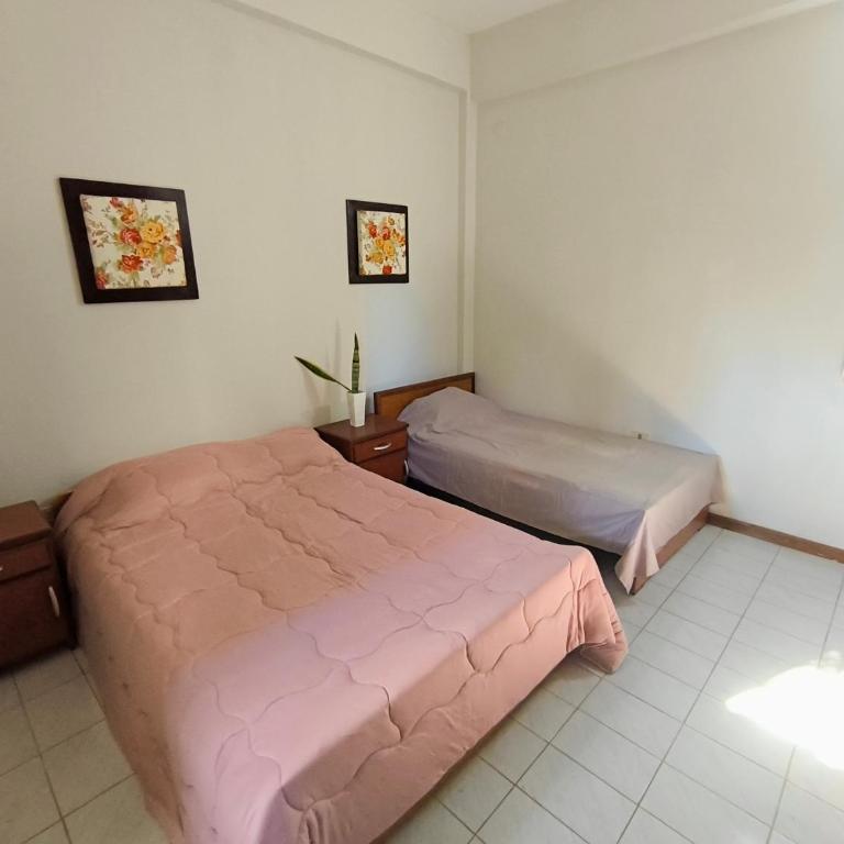 Encarnación Lodge & apartments - Seven-Bedroom House - 34