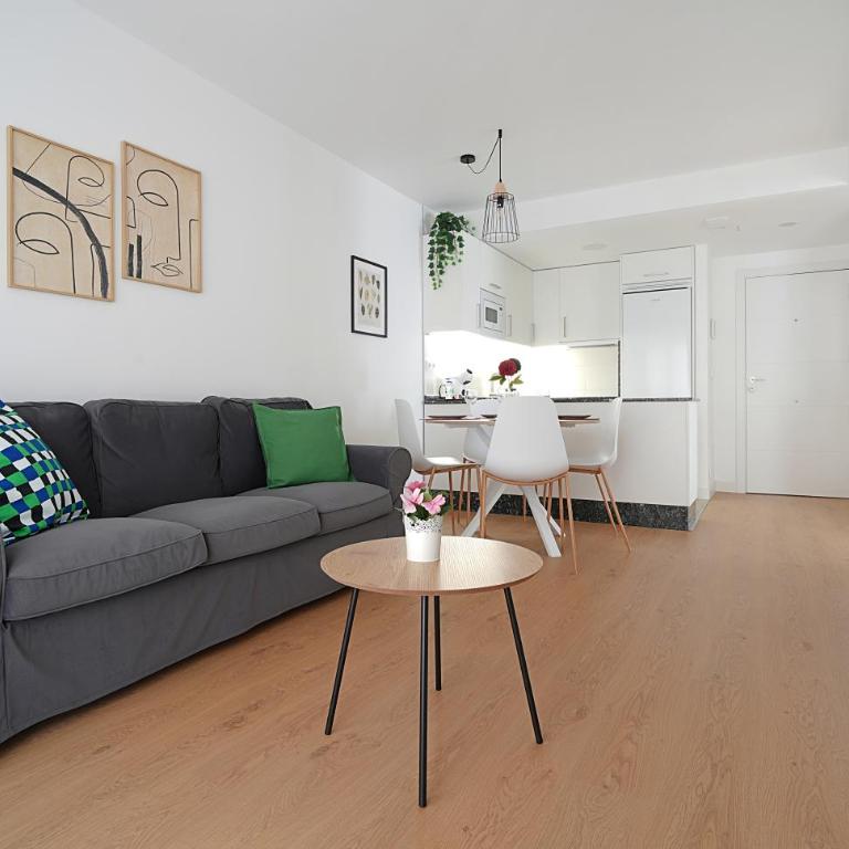 GALIHOST - Apartamentos con parking frente a la playa - Two-Bedroom Apartment with Terrace - 31
