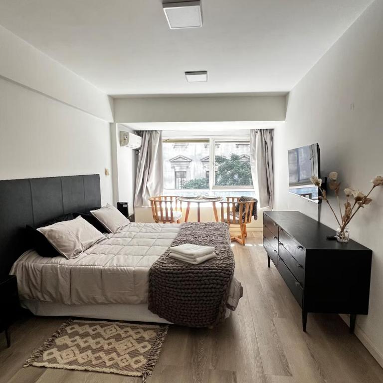 Estudio Equipado en el Centro de Bs As, a Metros del Obelisco y Teatro Colón - Apartamento de 1 dormitorio - 4