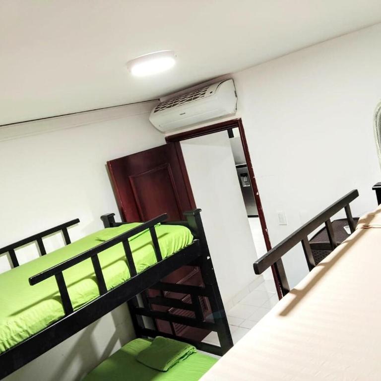 Condo-Panoramic Elevator-10 Min Walk-Rodadero Beach - Apartamento de 2 dormitorios con vistas a la montaña - 16