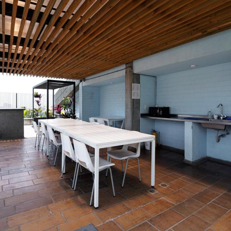 Cozy and Bright Studio Loft in Central Laureles - One-Bedroom Apartment - 5