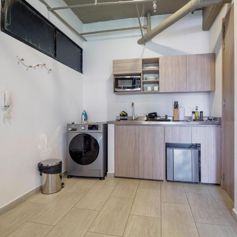 Cozy and Bright Studio Loft in Central Laureles - One-Bedroom Apartment - 11