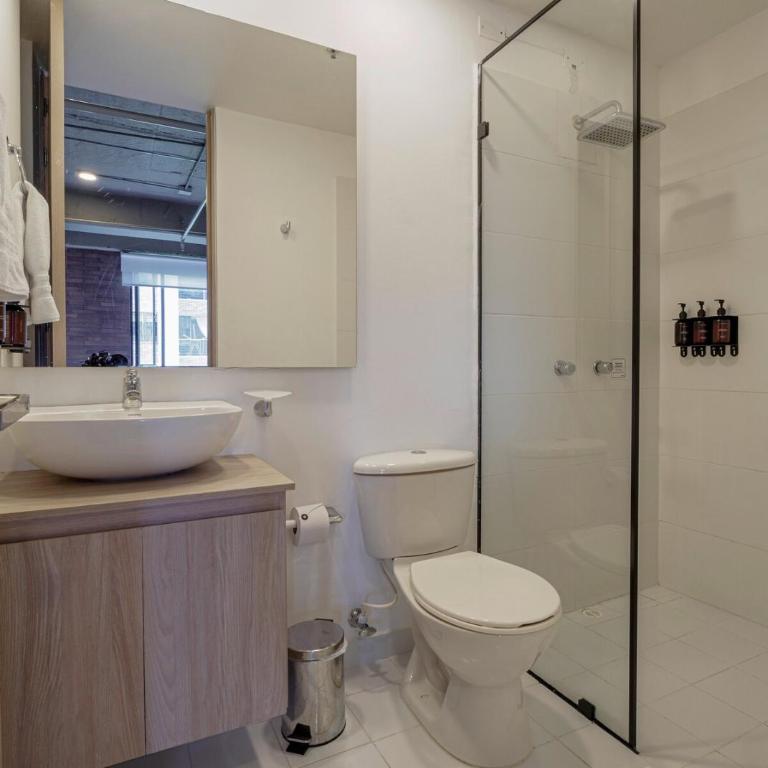 Cozy and Bright Studio Loft in Central Laureles - One-Bedroom Apartment - 32