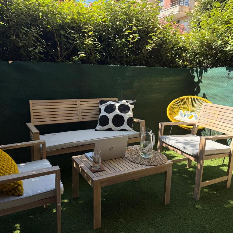 Appartement calme Borderouge - 2 pers - Wi-Fi haut débit, parking privé, métro et commerces à 5 mn - Idéal séjour pro ou détente à Toulouse - One-Bedroom Apartment - 8