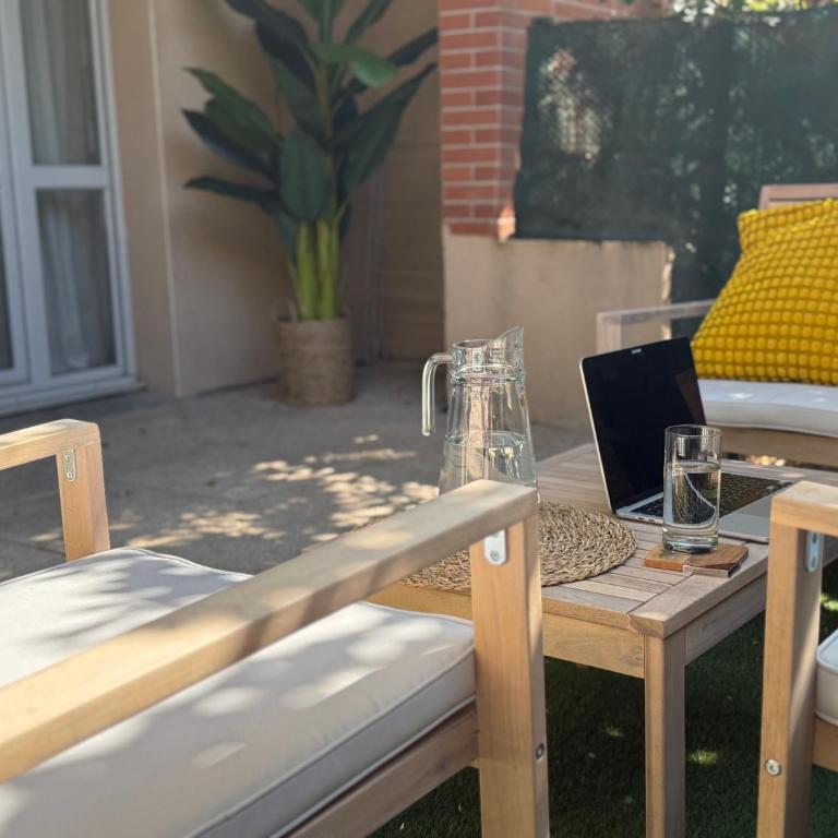 Appartement calme Borderouge - 2 pers - Wi-Fi haut débit, parking privé, métro et commerces à 5 mn - Idéal séjour pro ou détente à Toulouse - One-Bedroom Apartment - 10