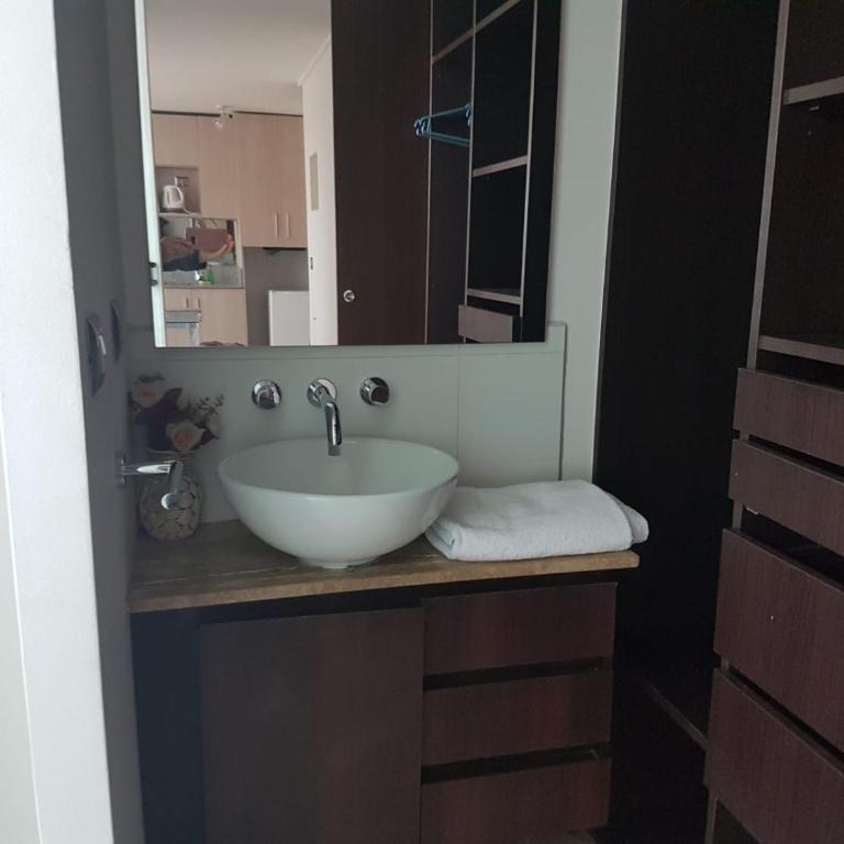 Excelente ubicación en las condes, muy cercano a metro y centros comerciales - Apartamento de 1 dormitorio - 16