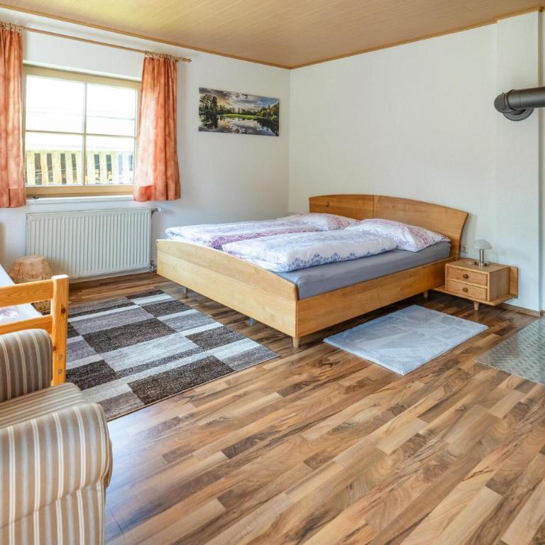 Ferienwohnung Bergaussicht - Apartment mit 3 Schlafzimmern und Balkon - 8