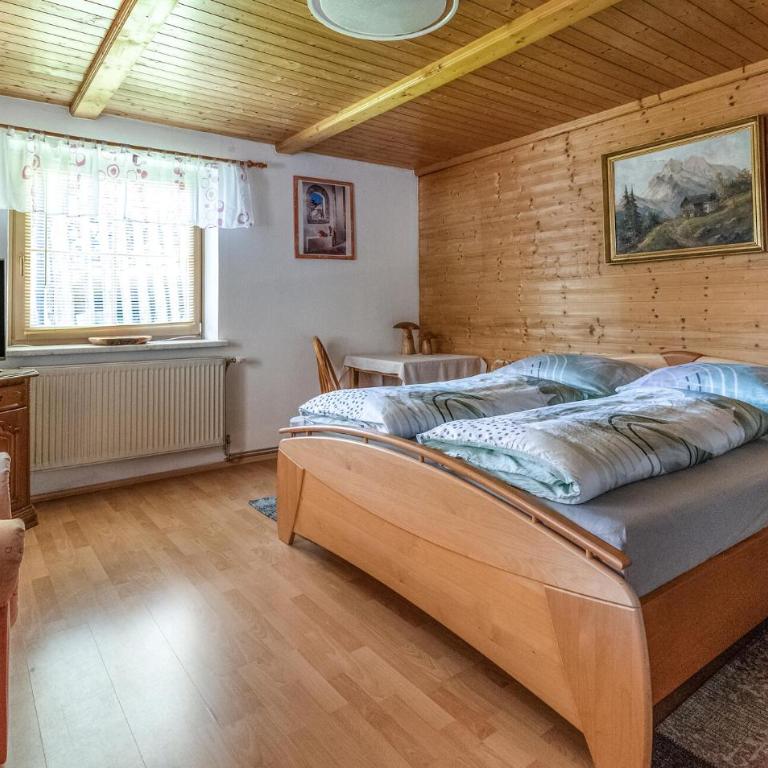 Ferienwohnung Bergaussicht - Apartment mit 3 Schlafzimmern und Balkon - 26