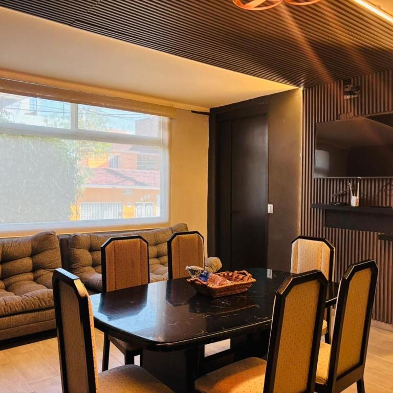 Depa Frente al aeropuerto hasta 12 Huéspedes - Three-Bedroom Apartment - 1