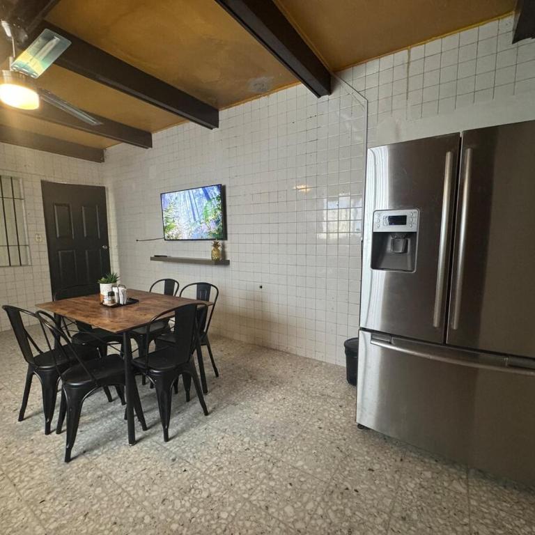 Centrally located and spacious residence for up to 30 people! - Casa de 7 dormitorios - 3