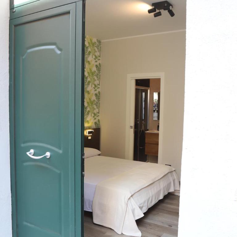 Ilary bari home - One-Bedroom Apartment - 3
