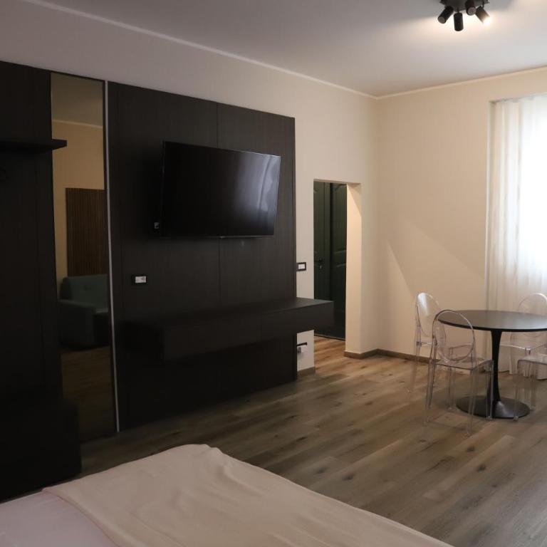 Ilary bari home - One-Bedroom Apartment - 13
