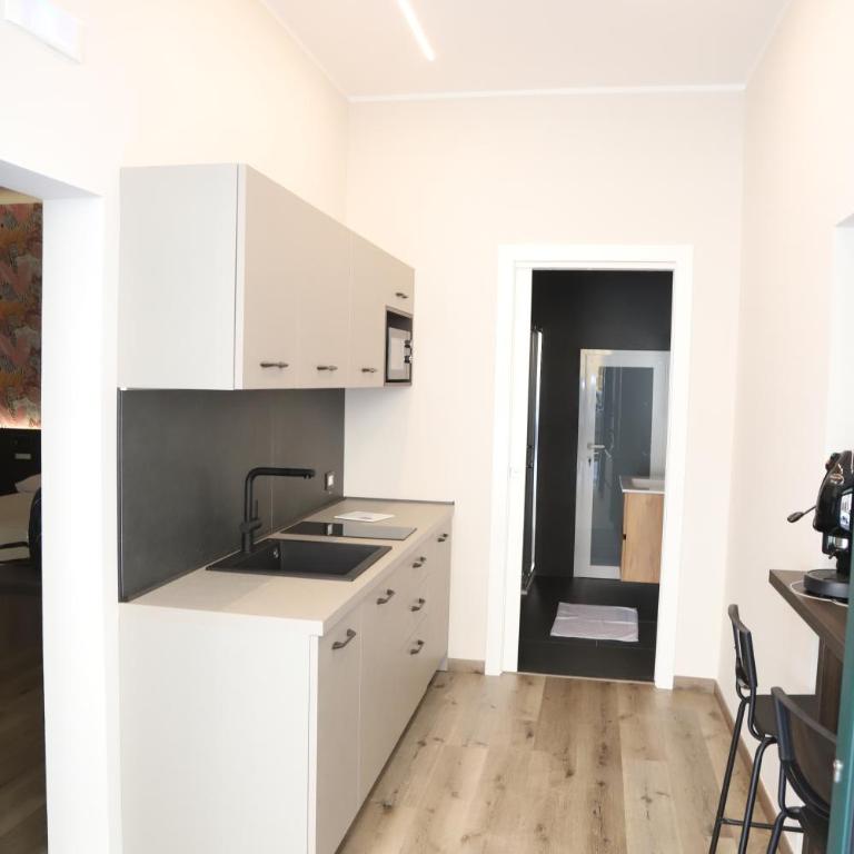 Ilary bari home - One-Bedroom Apartment - 16