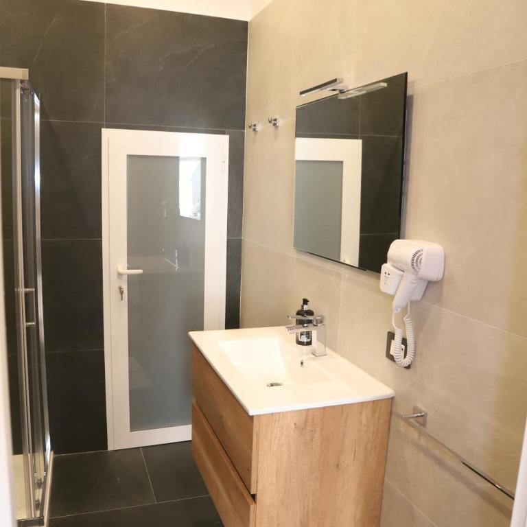 Ilary bari home - One-Bedroom Apartment - 18