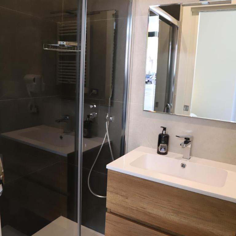 Ilary bari home - One-Bedroom Apartment - 6