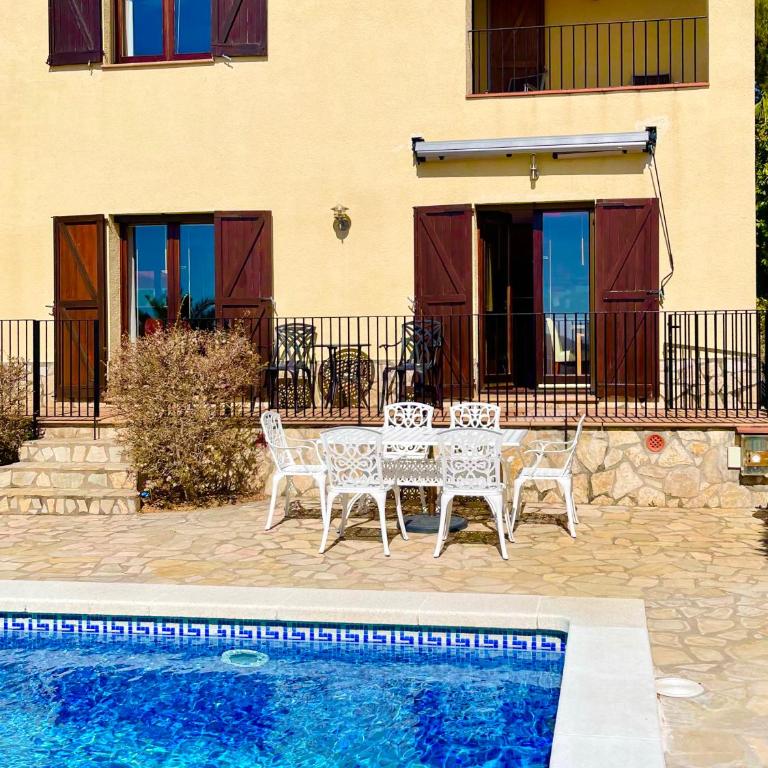 Villa Tranquila Large luxury 3 bedroomed 2 bathrooms private Villa with pool and Sea Views in Calonge Sant Antoni de Calonge - Villa de 3 dormitorios - 4
