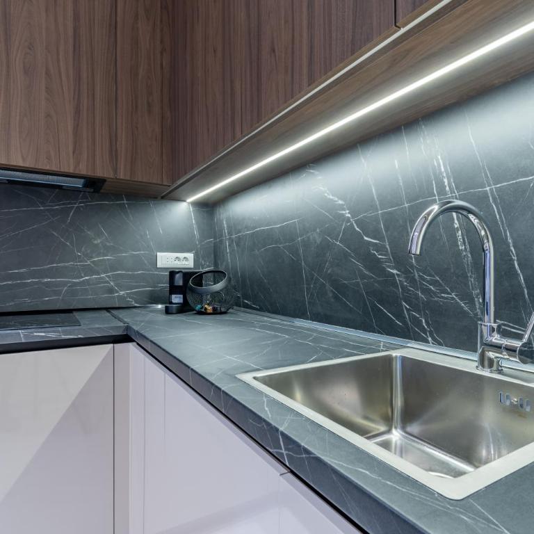 Park Vila Apartments - Studio Apartment - 9