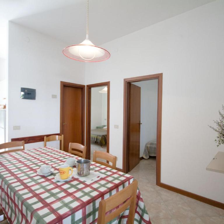 Condominio Brionetta - Appartamento con 2 Camere da Letto - 8