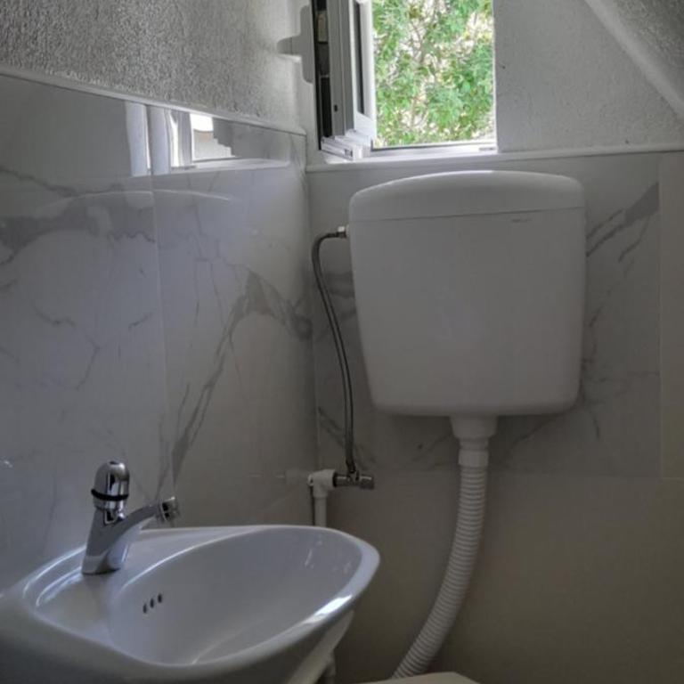 Holiday Home Krejović - Three-Bedroom House - 6