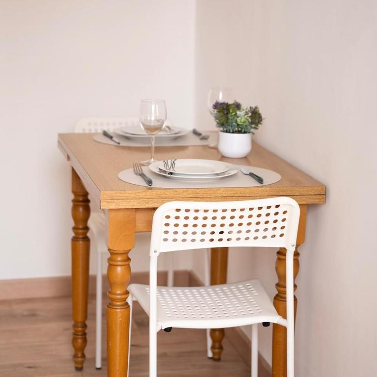 Superbe Appartement 2 pièces Lumineux, Proche de la plage, Climatisé - Appartement 1 Chambre - 13