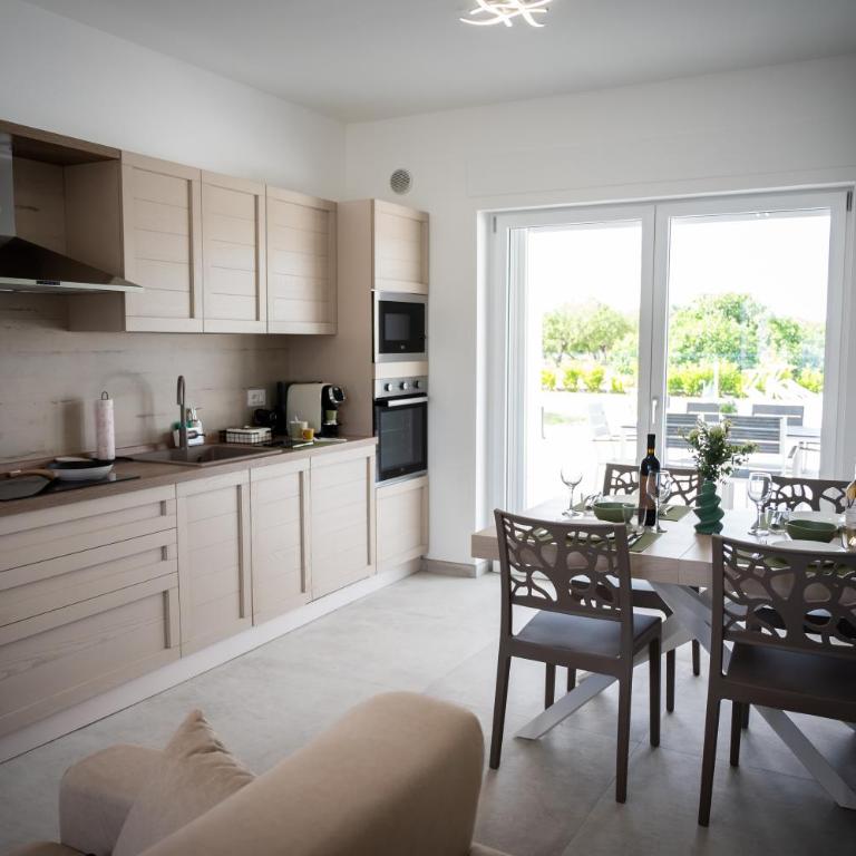 Likehome Ponente Levante 2 Ville luxury Pool 12pxs - Villa - 5