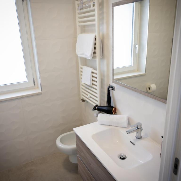 Likehome Ponente Levante 2 Ville luxury Pool 12pxs - Villa - 20