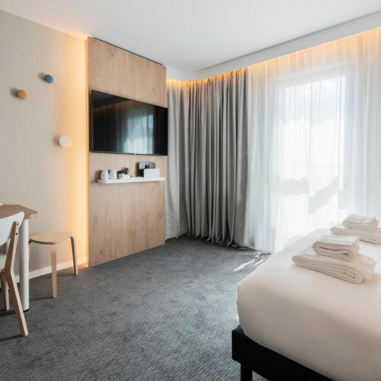 Holiday Inn Express & Suites Reims - Rives de Vesle by IHG - Suite Lit Queen-Size avec Canapé-Lit et Kitchenette - 12