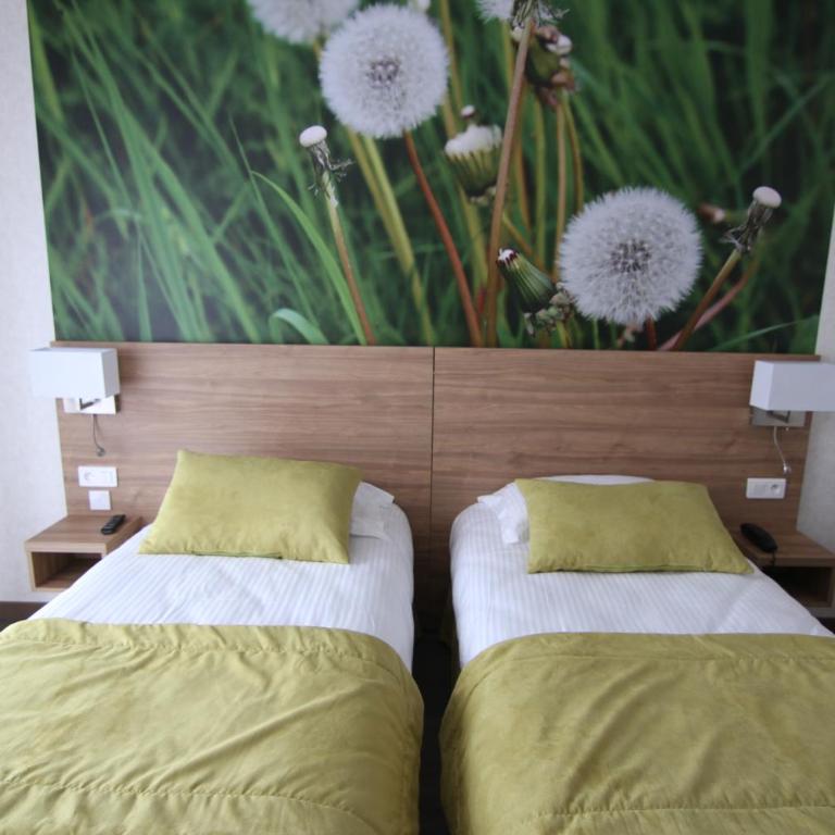 Logis Hôtel - La Chambre d'Amiens - Chambre Double ou Lits Jumeaux avec Balcon - 2