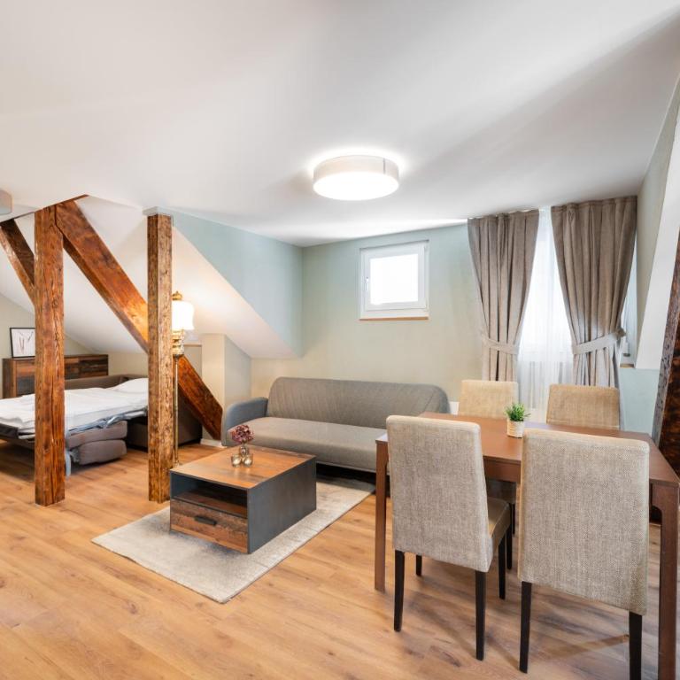 BetweenTheLakes Penthouse - One-Bedroom Apartment - 10
