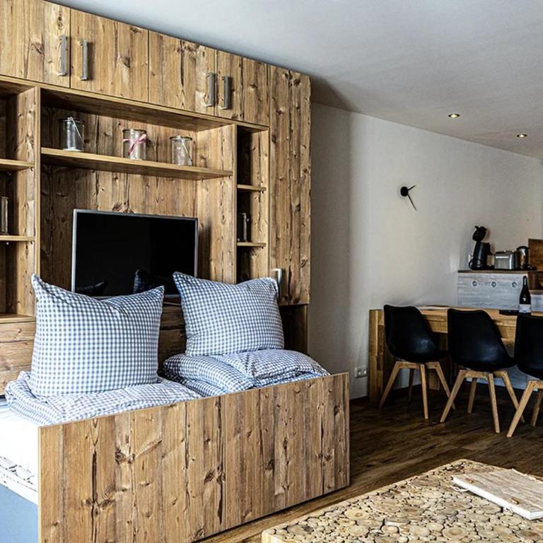 Steibis Suite mit Balkon für Freunde - Deluxe Apartment mit 1 Schlafzimmer - 13